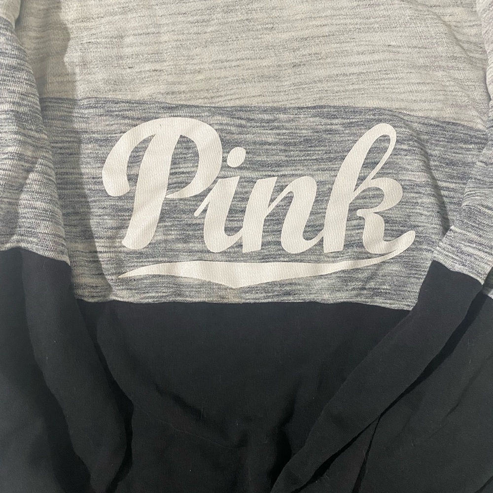Black/Grey/White Crewneck Victoria Secret PINK sweatshirt. Size L.